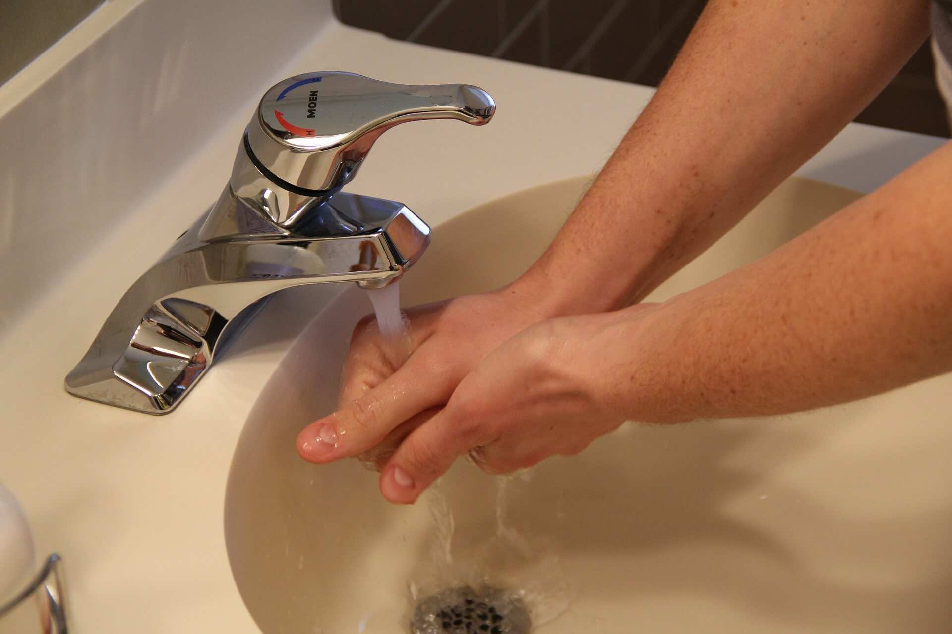 washing hands, preventing spread of norovirus